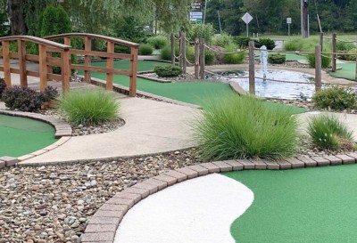 chip's clubhouse's miniature golf course in geauga county ohio